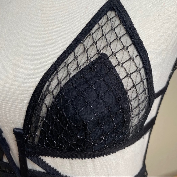 NEW EASTNWEST Label Solstice Bra in Shimmer Net - Picture 3 of 8